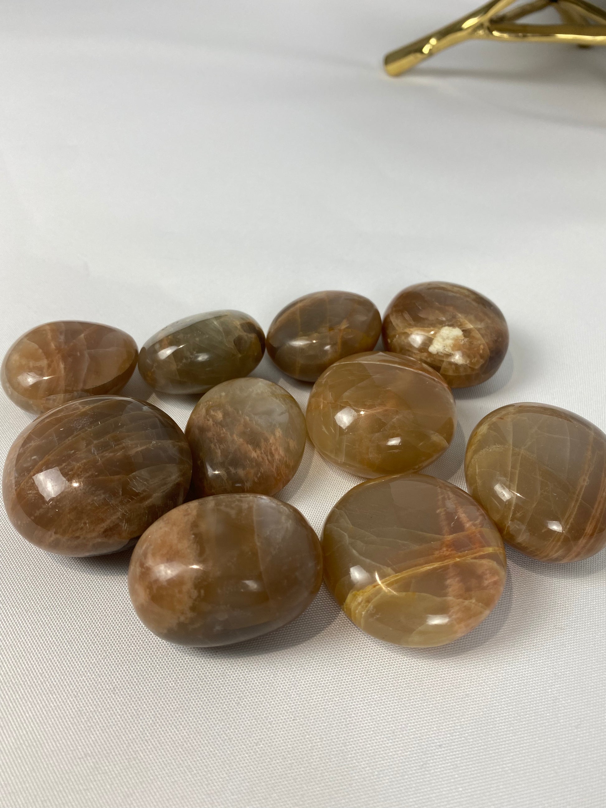 Peach Flashy Moonstone palm stone