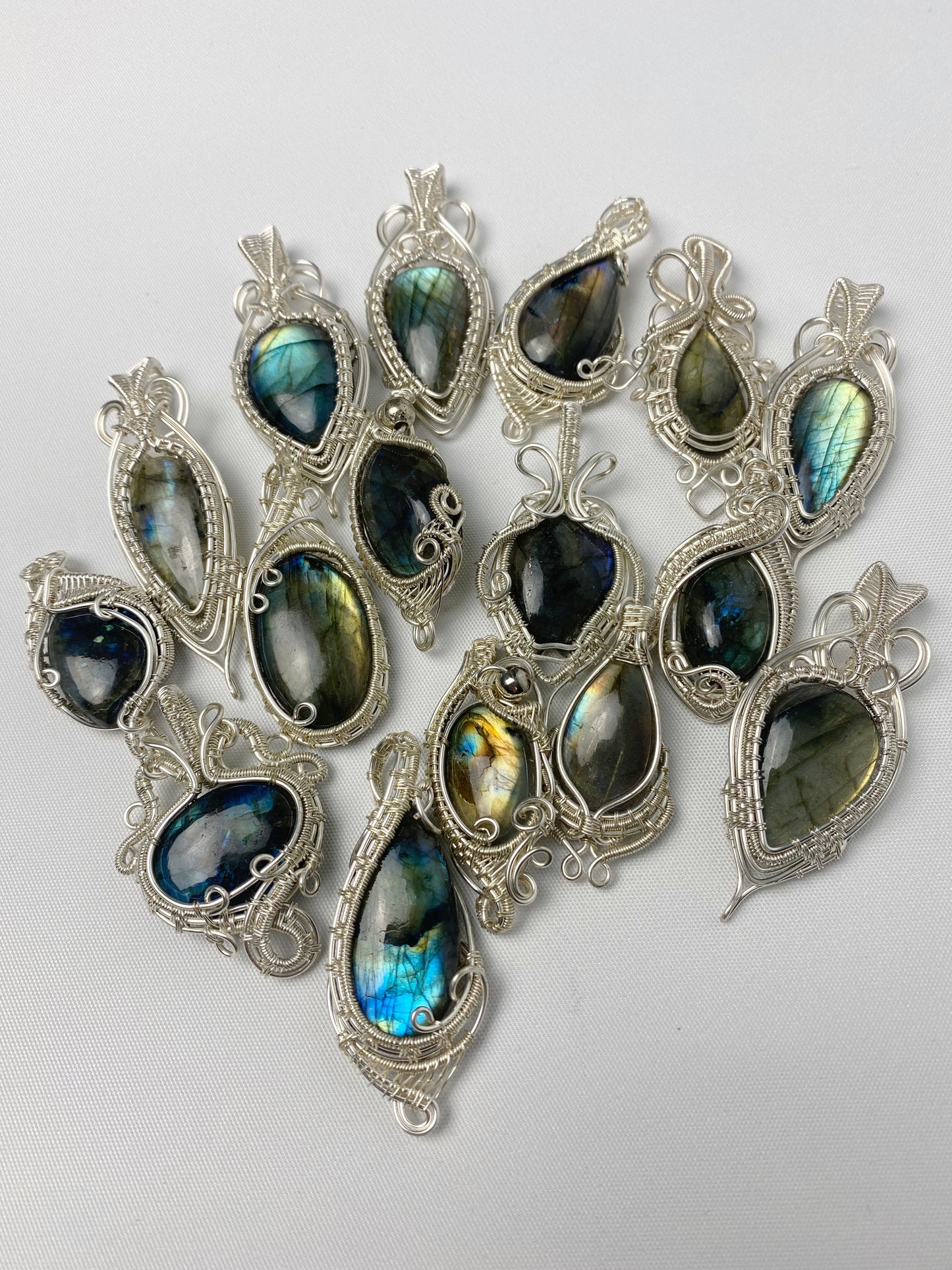 Handmade labradorite wire wrap pendant