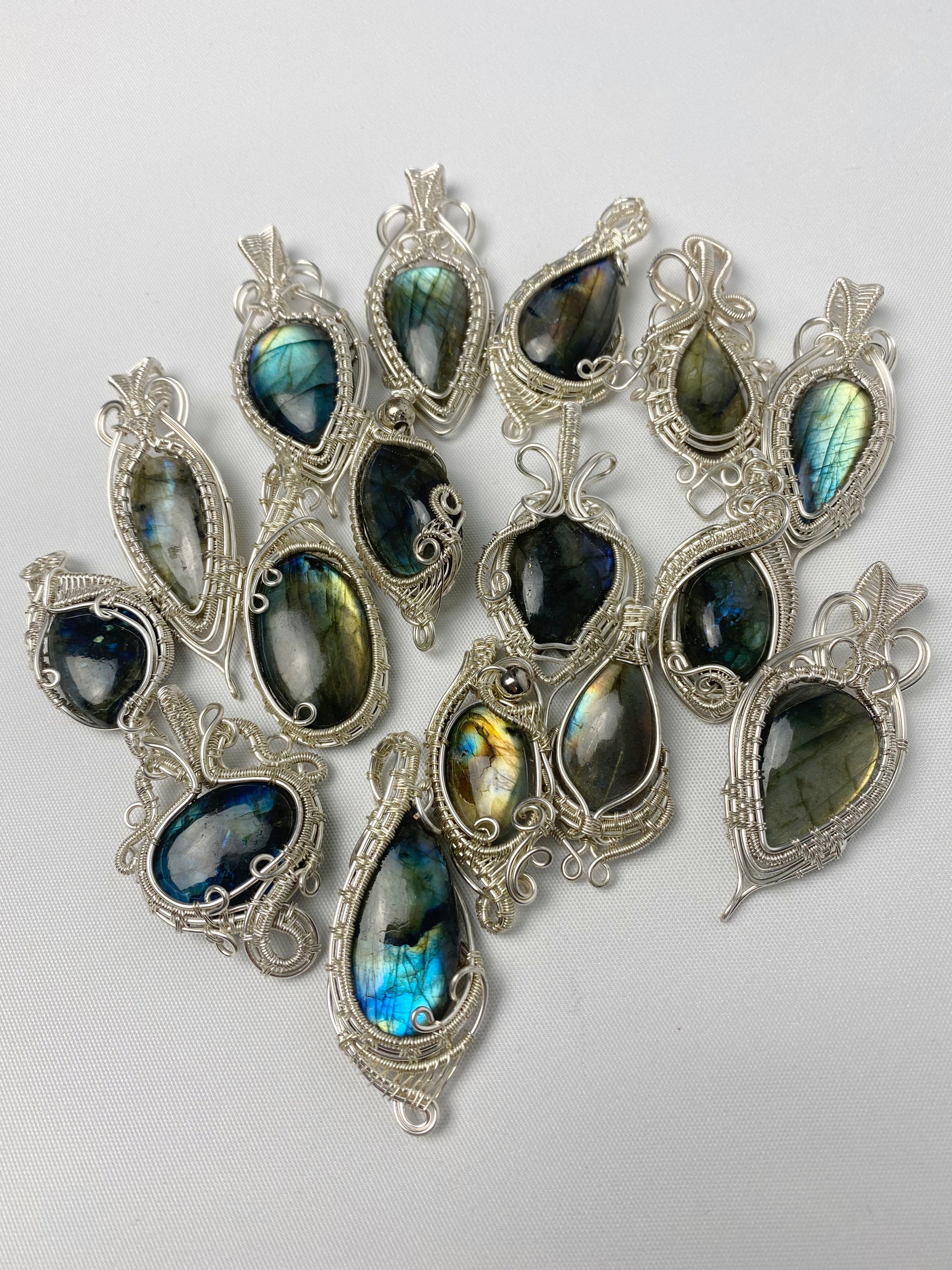 Handmade labradorite wire wrap pendant