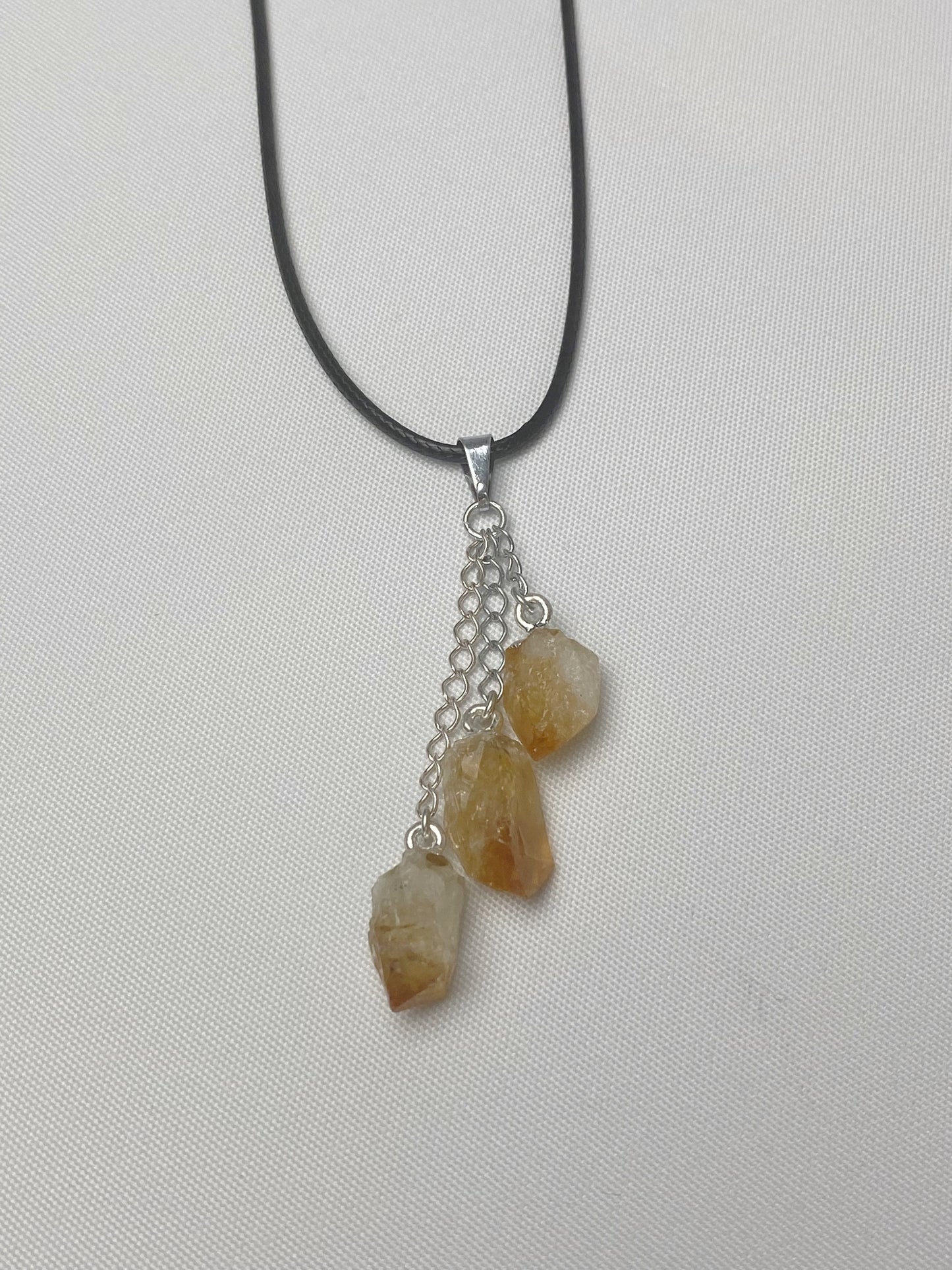 Citrine triple chain point pendantlaurasauraonline