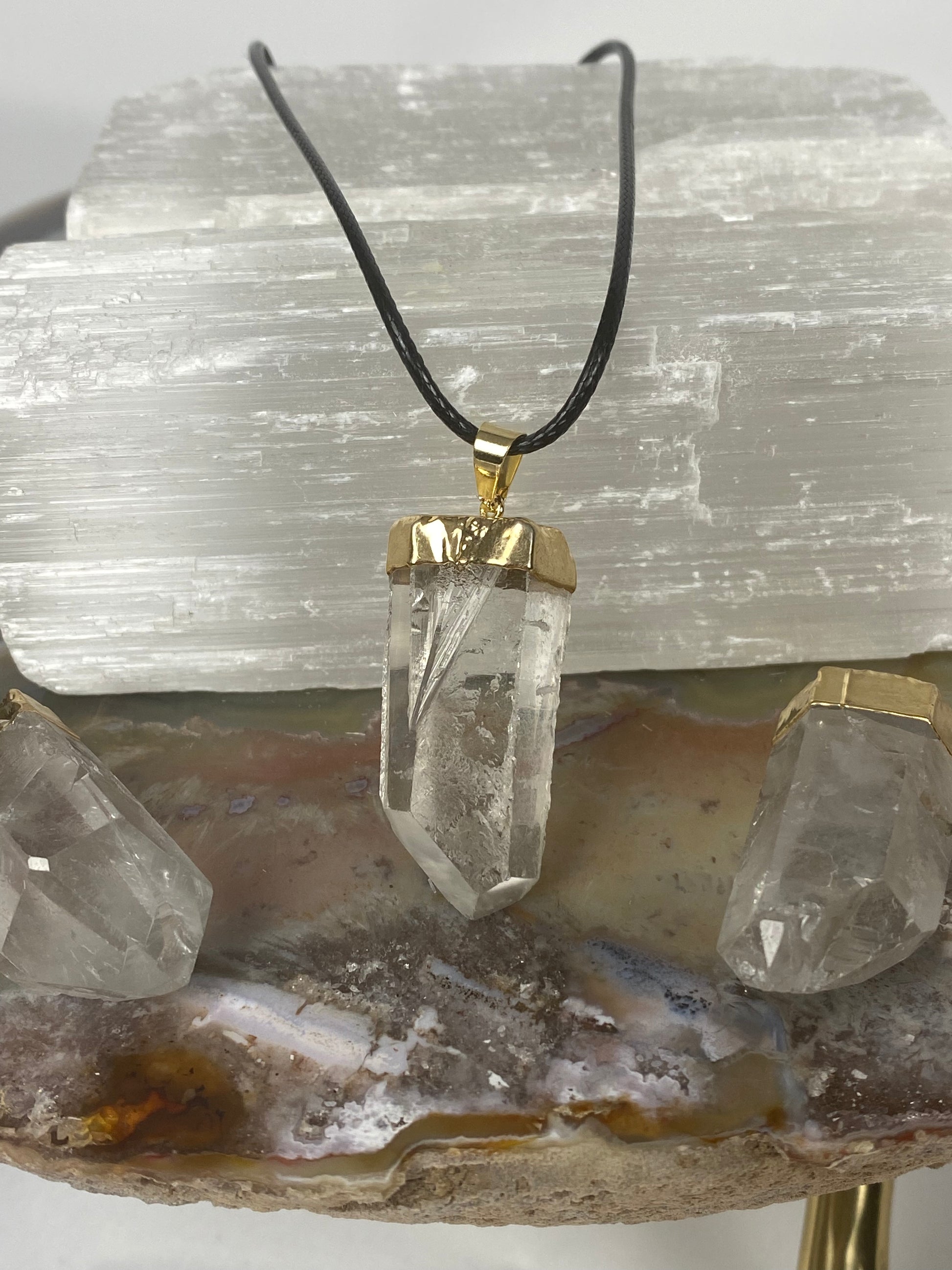 Clear Quartz point necklacelaurasauraonline