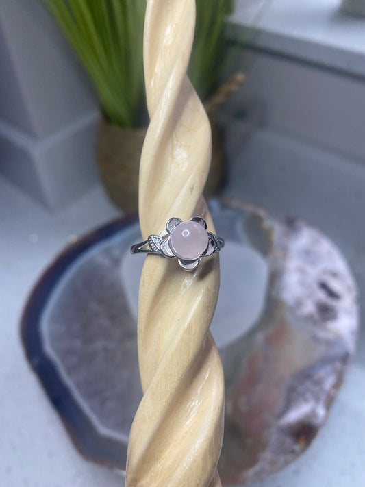 Rose quartz ring