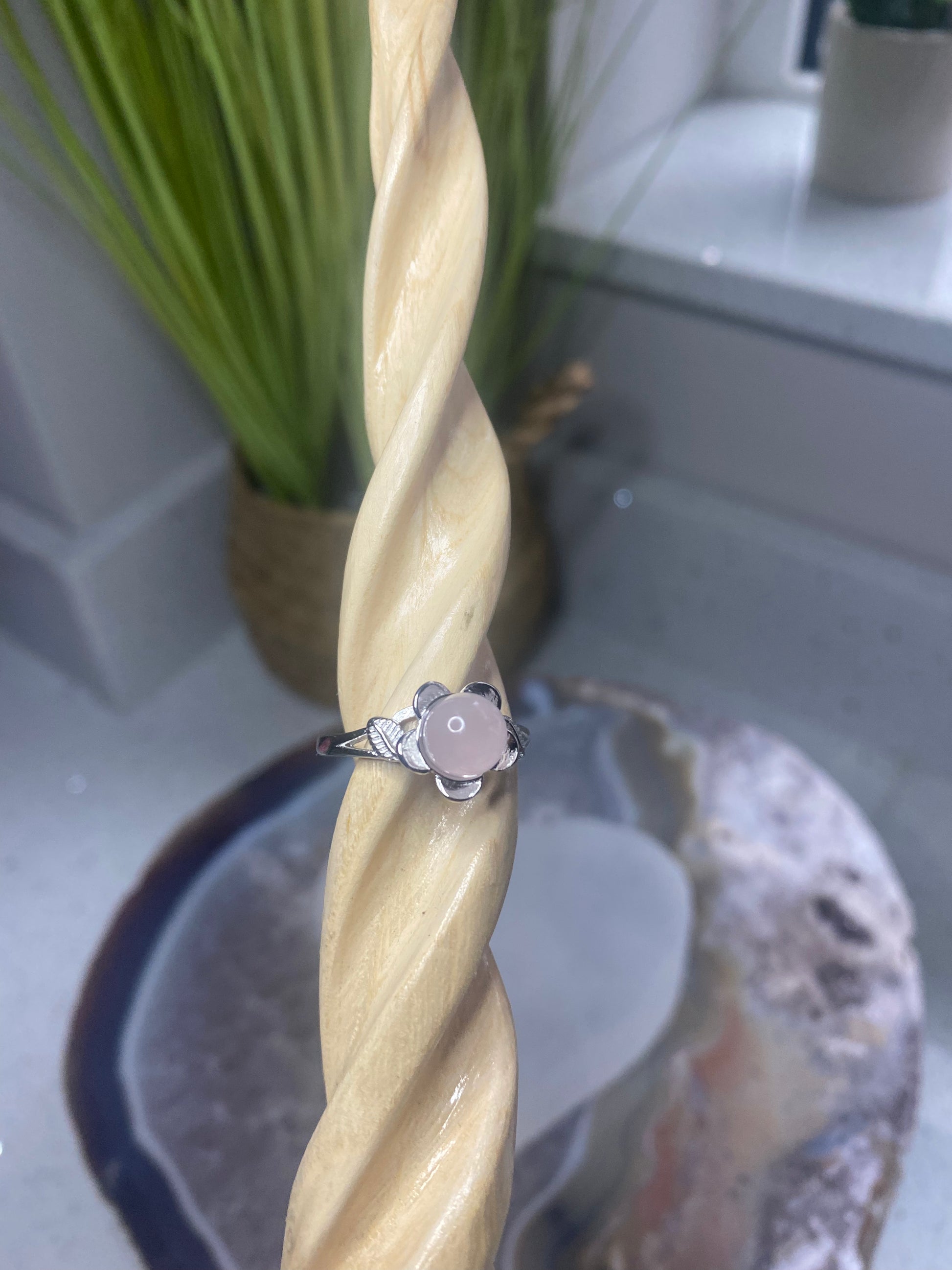 Rose quartz ring