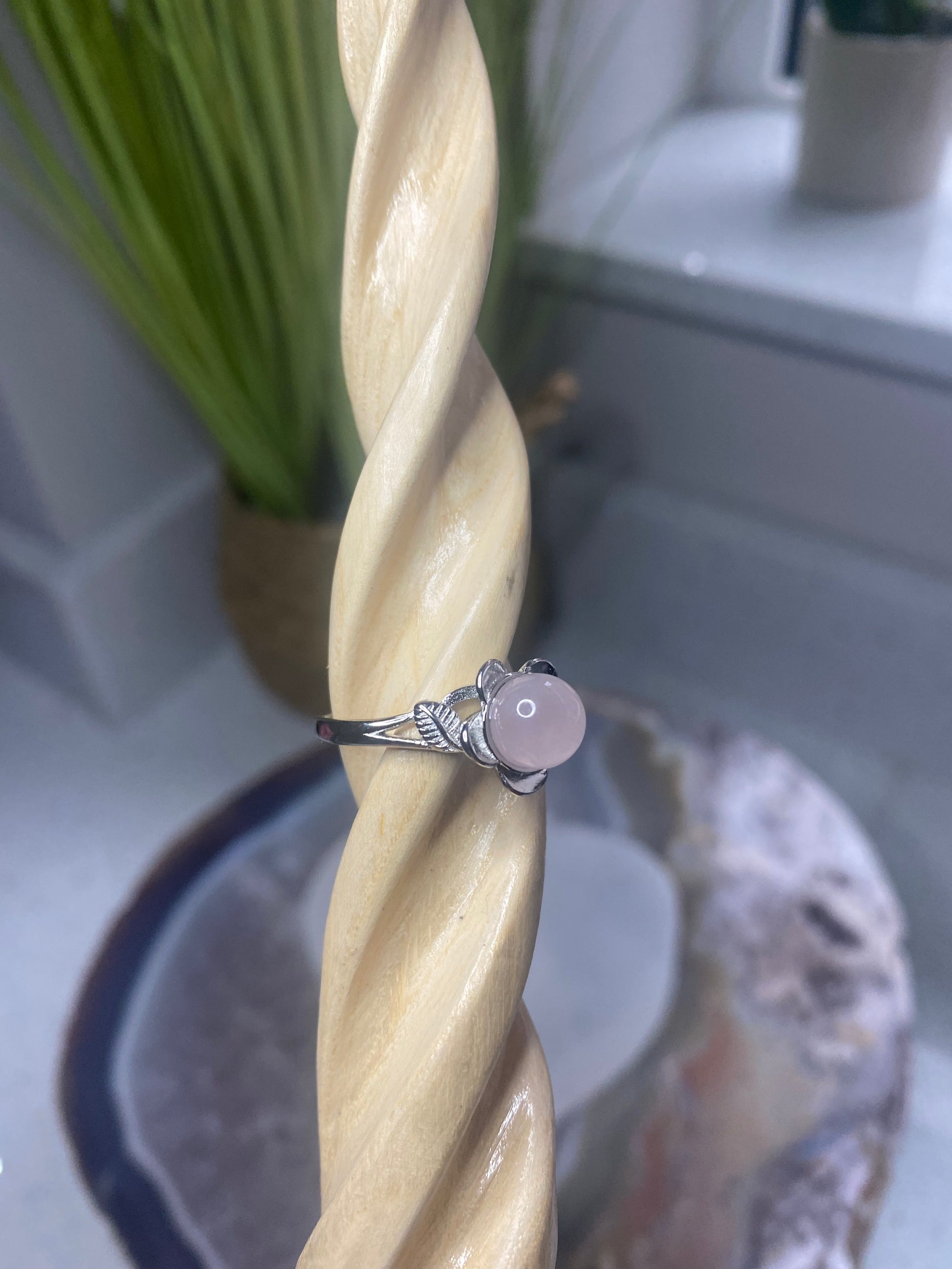 Rose quartz ring
